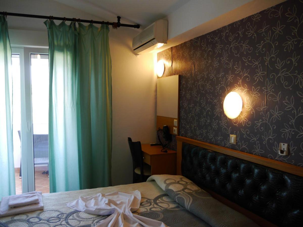 סקאלה פוטאמיאס Blue Sky Villas מראה חיצוני תמונה