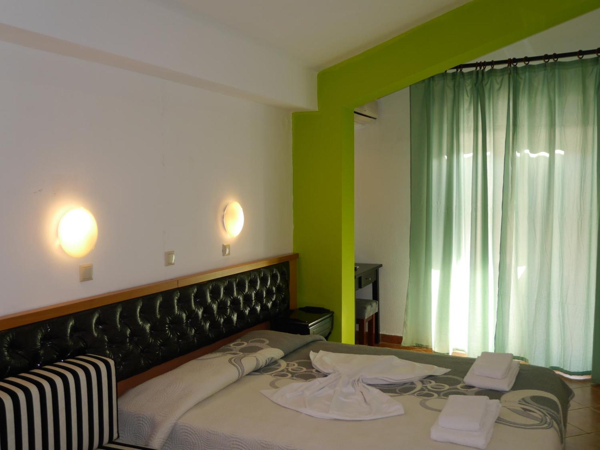 סקאלה פוטאמיאס Blue Sky Villas מראה חיצוני תמונה
